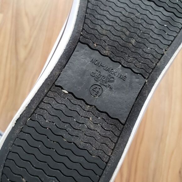Jojo Siwa | Shoes - size 4.5 - Picture 9 of 12